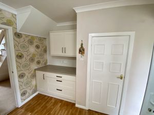 Family Kitchen- click for photo gallery